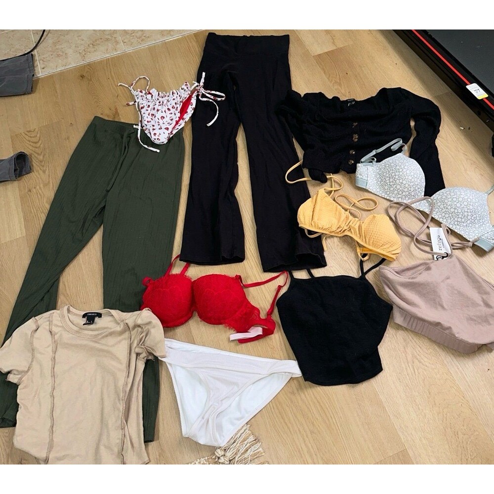 Womenβs small size bundle